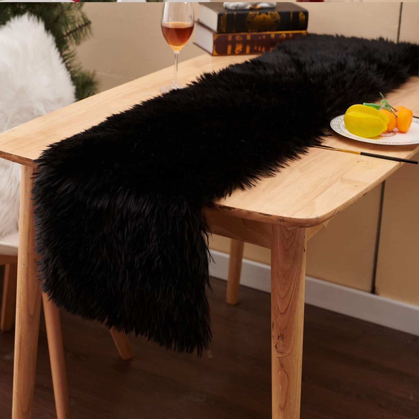Table Runner, Modern Black Thanksgiving Fur Table Runners for Christmas Wedding Party Holiday Birthday Home Farmhouse Dining Coffee Table Decor, Decoration Rug Bed Runner for Table