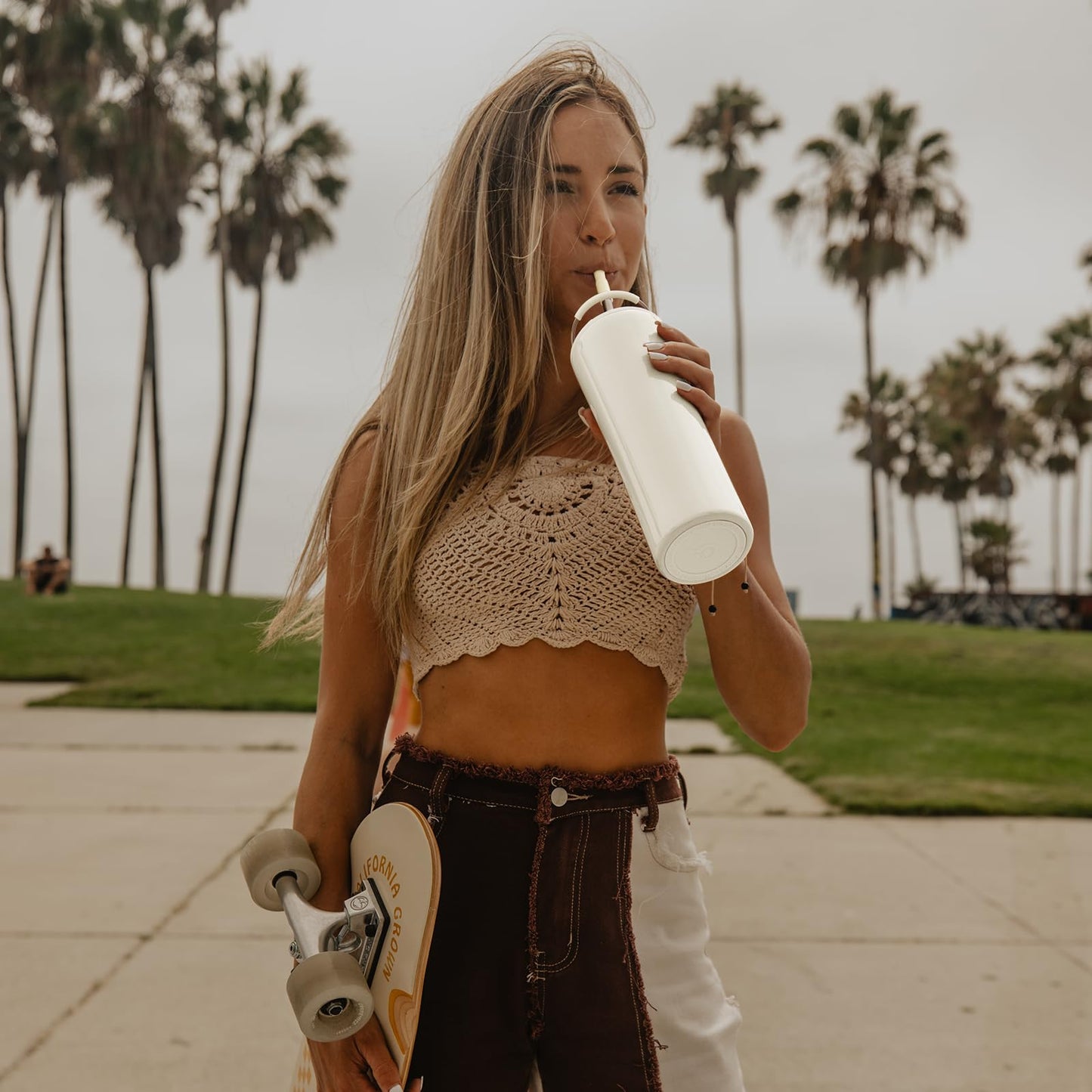 BOTTLE BOTTLE Insulated Water Bottle Coffee Tumblers with Dual-use Lid and Straw Double Walled Iced Travel Coffee Mug for Woman and Man 24oz Stainless Steel Tumbler with Handle(Ivory White)