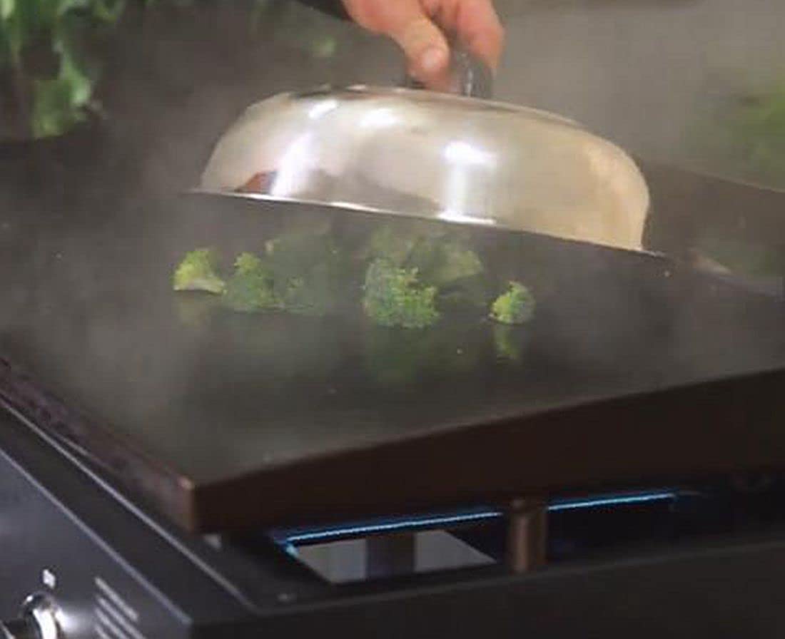 ZBXFCSH Griddle Accessories 12 Inch Round Stainless Steel Basting Griddle Cover - Cheese Melting Dome and Steaming Cover Wok Lids, Best for Use in Flat Top Griddle Grill Cooking Indoor or Outdoor