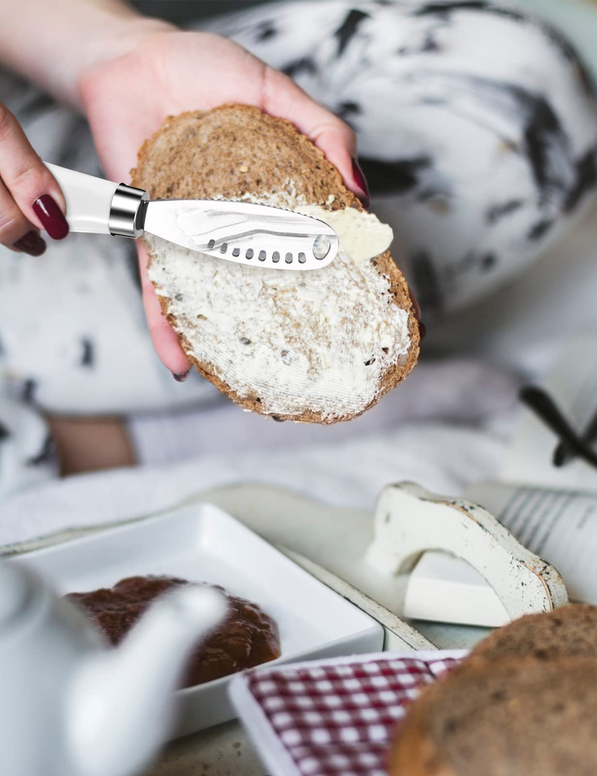 AISBUGUR 2 Pack Stainless Steel Butter Spreader Knife with Holes Multifunction Butter Knife with White Porcelain Handle, Cheese Butter Spreader Knives for Kitchen