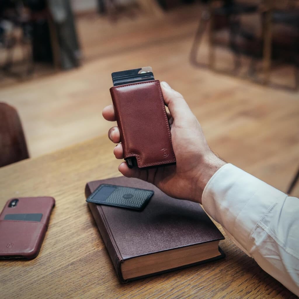 Ekster Parliament Men's Wallet | RFID Blocking Leather Minimalist Cardholder | Slim Wallet for Men - Designed for Quick Card Access with Push Button (Merlot Red)