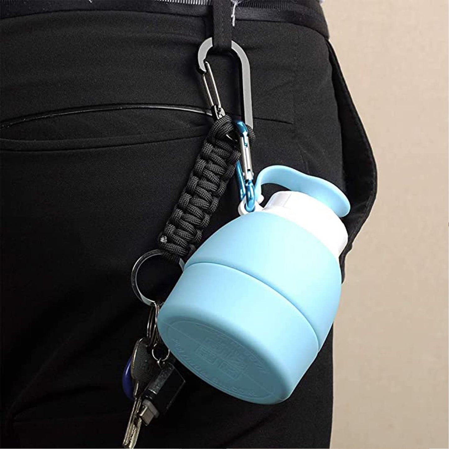 BRAVESHINE Keychain Hook with Paracord Strap 2 Pack Black Metal Key Ring Carabiner Hanger Para Cord D Locking Keyring Clip for Keys, Backpacks, Boys, Girls, Men, Women, Camping, Hiking, Travailing