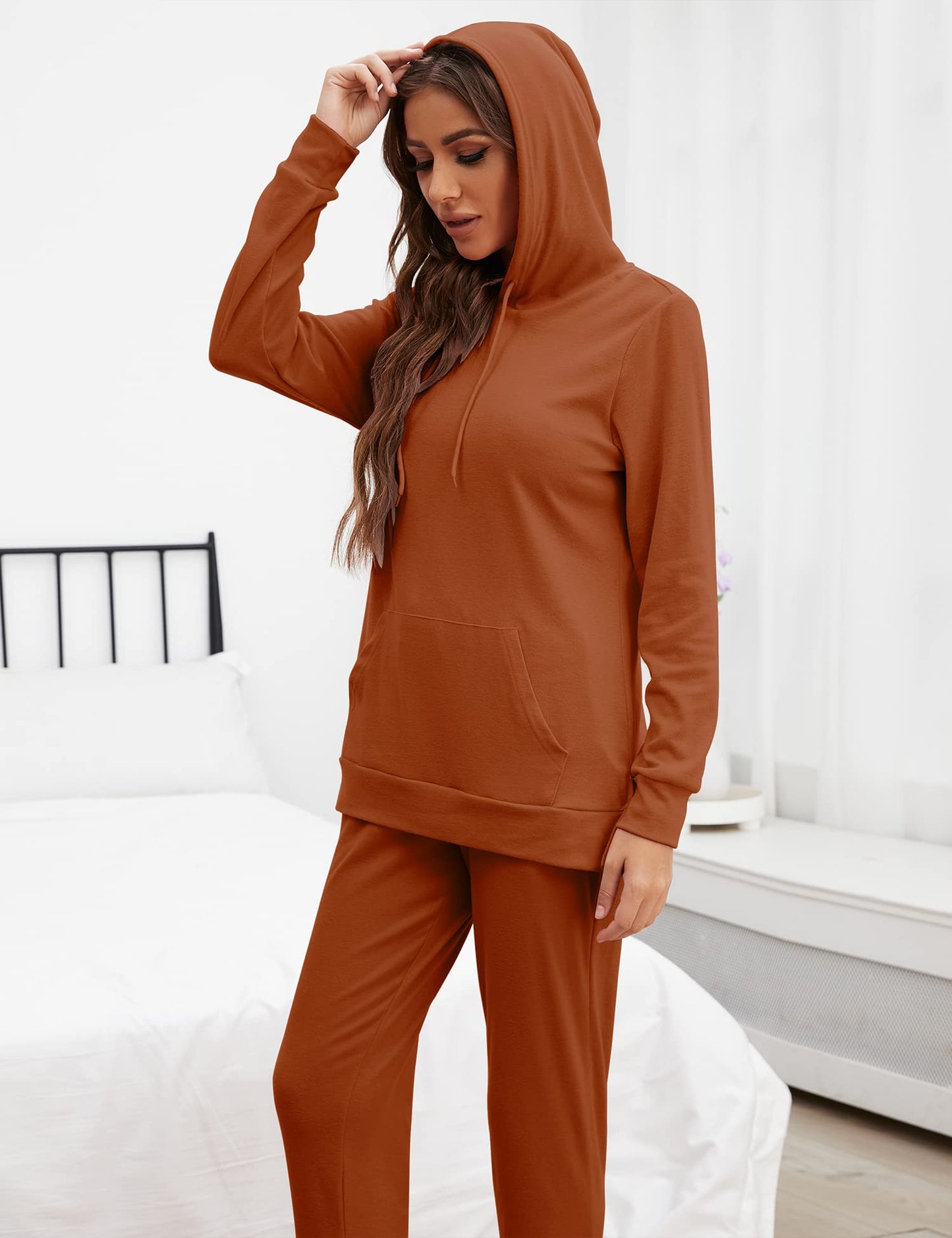 ZHENWEI Sweatsuits for Women Set Jogger Set Two Piece Tracksuit Casual Lounge Suit Long Pants Workout Athletic Outfits Hoodie Sweatshirts Pullover with Kangaroo Pockets (Caramel,Small)