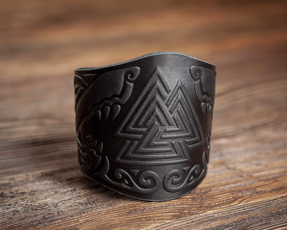 Stahlgilde 100% Real Leather Viking Cuff Bracelet - Handmade Valknut Black Wristband - Gift for Men Women - Genuine Leather Viking Punk Lv Axe Сuffs - Size M for wrist 6.5"-7.5" 90wc