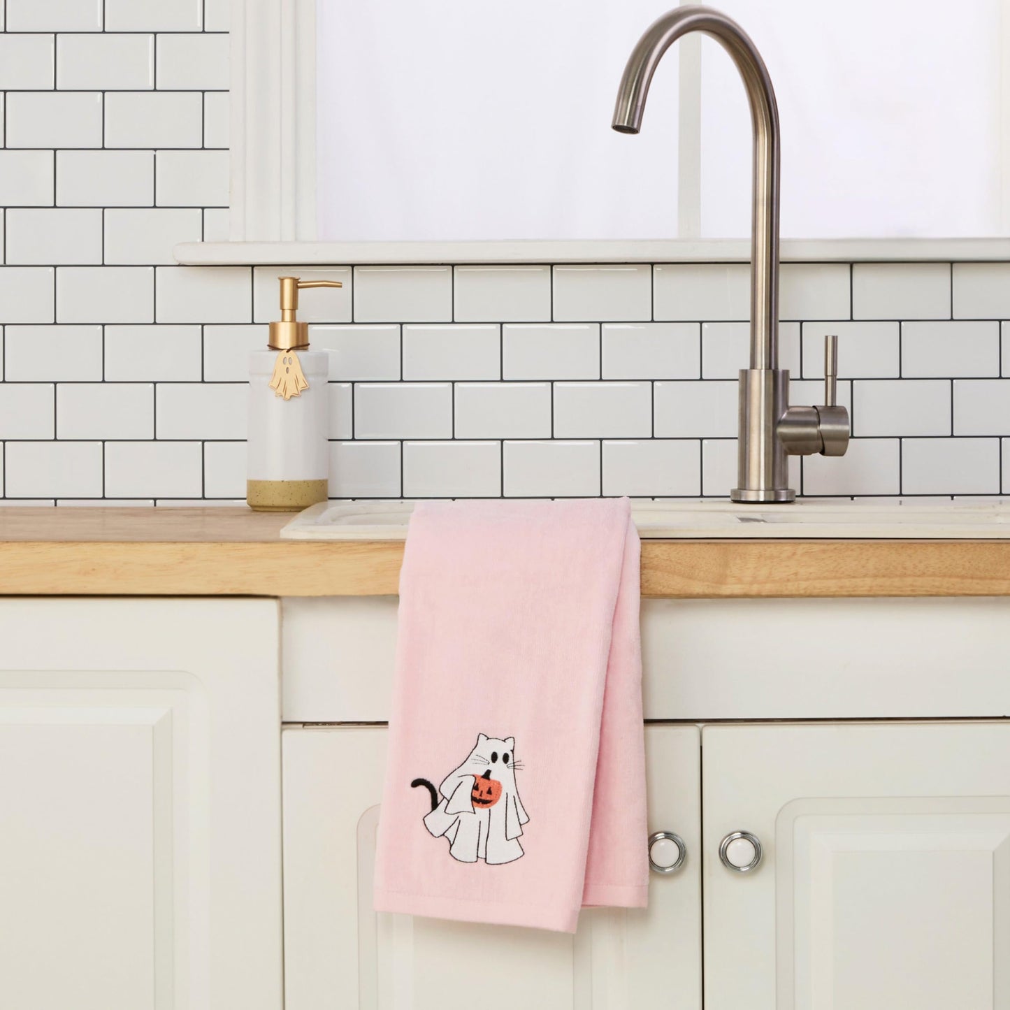 SKL Home Halloween Ghost Cat 100% Cotton Embroidered 2pc Hand Towel Set, Decorative for Bath/Kitchen/Bar & Gift, Pink