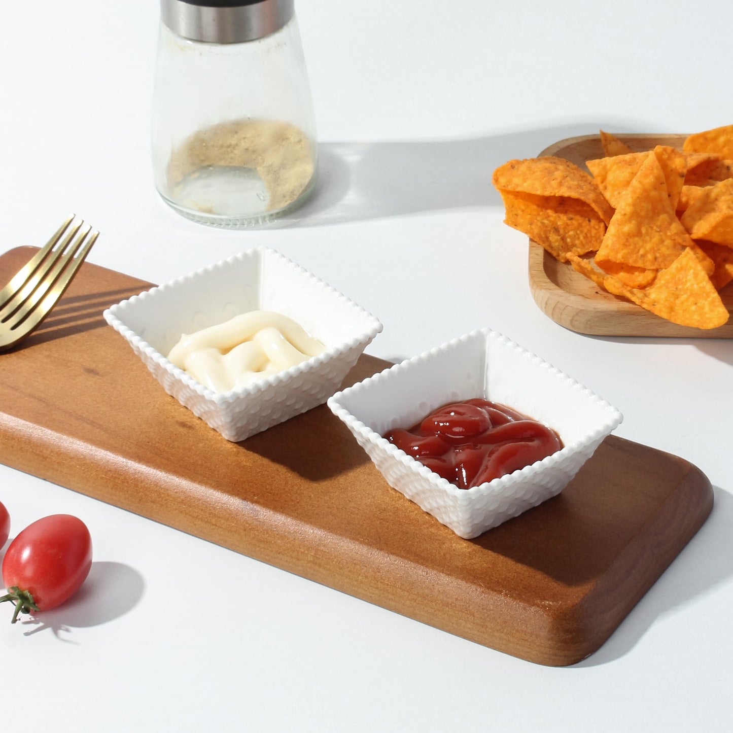 UIBFCWN 12Pack Ceramic Dip Bowls Set, 2.3oz White Dipping Sauce Bowls/Dishes for Tomato Sauce, Soy Sauce Dish, Square Side Dishes, Mini Appetizer Plates for Condiment