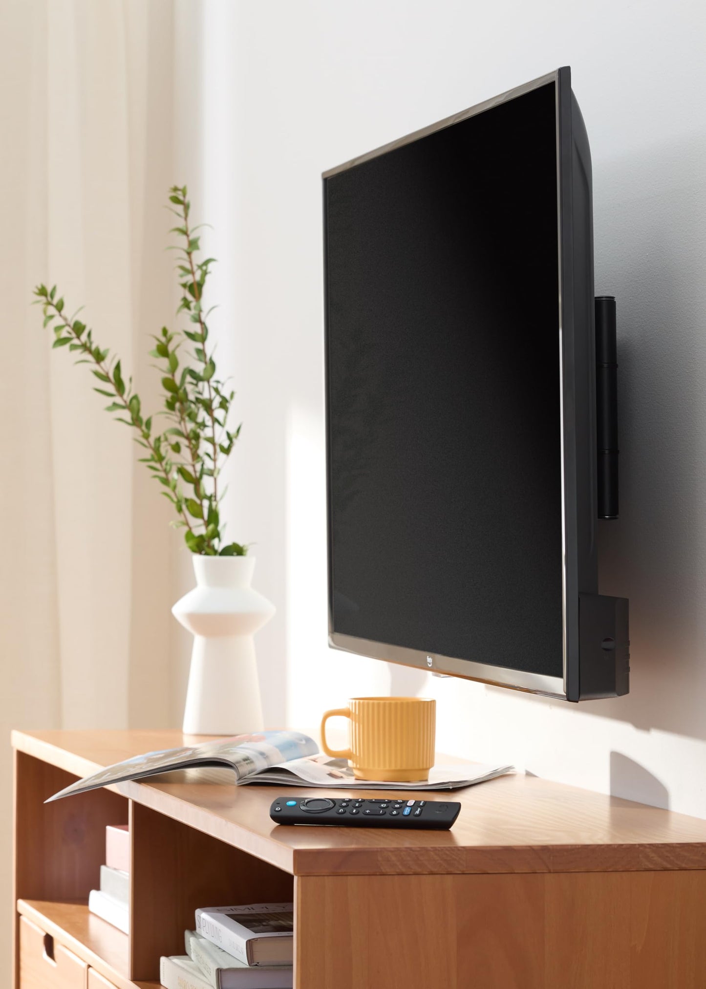 Amazon Basics Full Motion Articulating TV Monitor Wall Mount for 26" to 55" TVs and Flat Panels up to 80 Lbs, Black