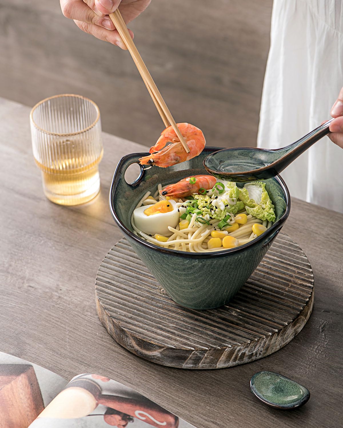 UNICASA Japanese Ramen Bowl Set with Chopsticks, Spoons and Rests, 20oz Deep Porcelain Noodle Bowl Set of 2 for Udon, Pho, Salad, Soup (Reactive Green)