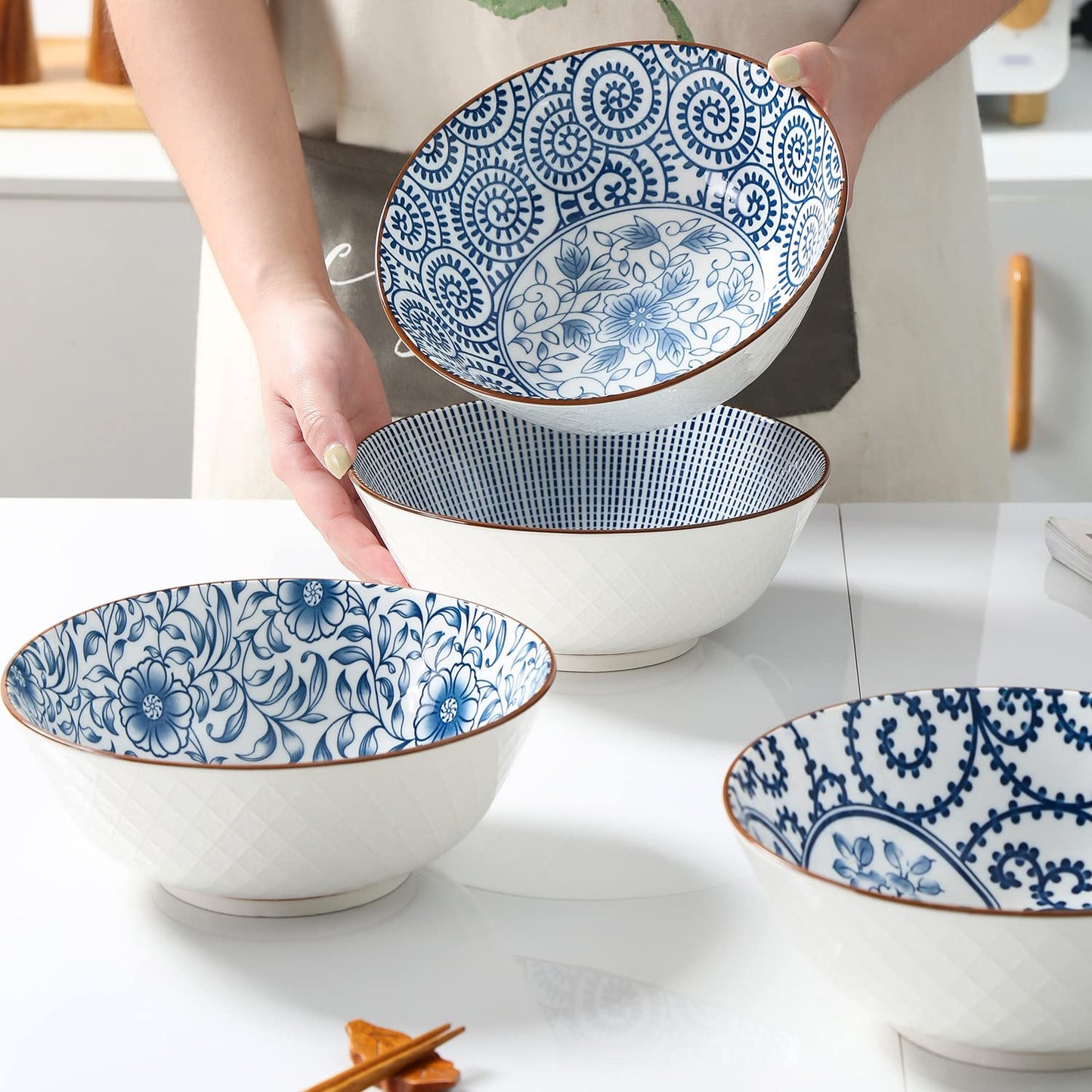 YALONG Ceramic 40 Oz Ramen Bowls Set of 4, 8 Inch Soup Bowls for Pho,Noodle,Salad, Pasta and Serving, Blue and White Japanese, Microwave and Dishwasher Safe