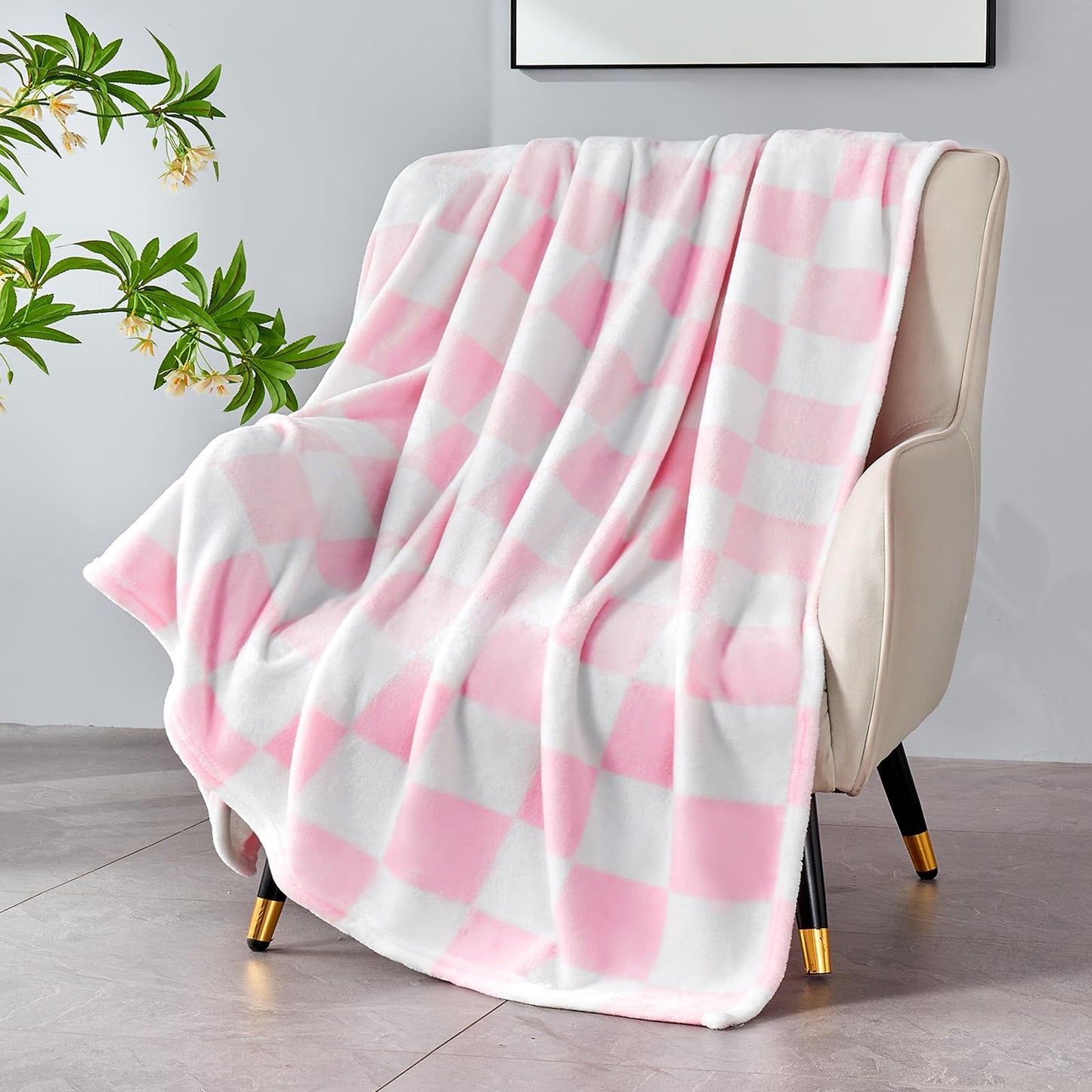 Edenleaf Pink Checkered Blanket, Soft Cozy Fleece Checkered Throw Blankets for Bed Sofa Couch Camping, Ultra Fluffy Throws for All Seasons, 50x60 Inch, Pink
