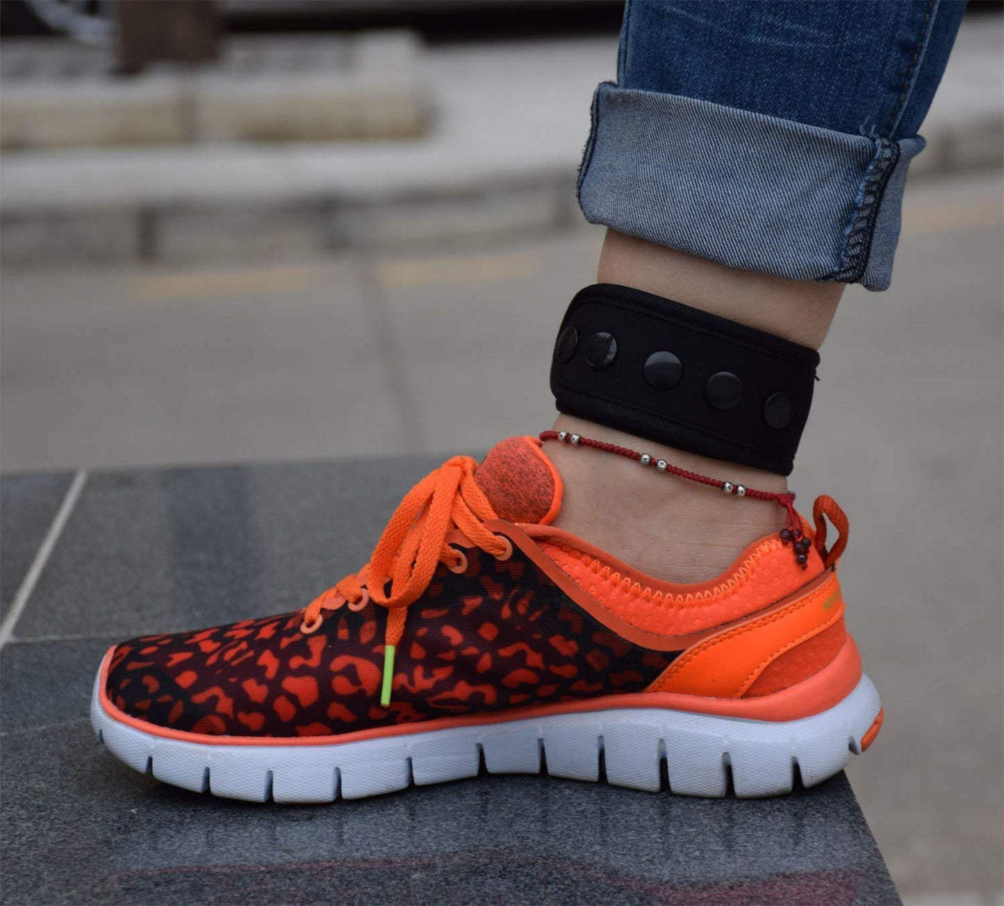 B-Great Ankle Band for Men and Women Compatible with Fitbit Flex 2/One/Zip/Charge 2/Alta HR or Garmin Vivofit/2/3/4/JR Fitness Tracker (Black, Medium)