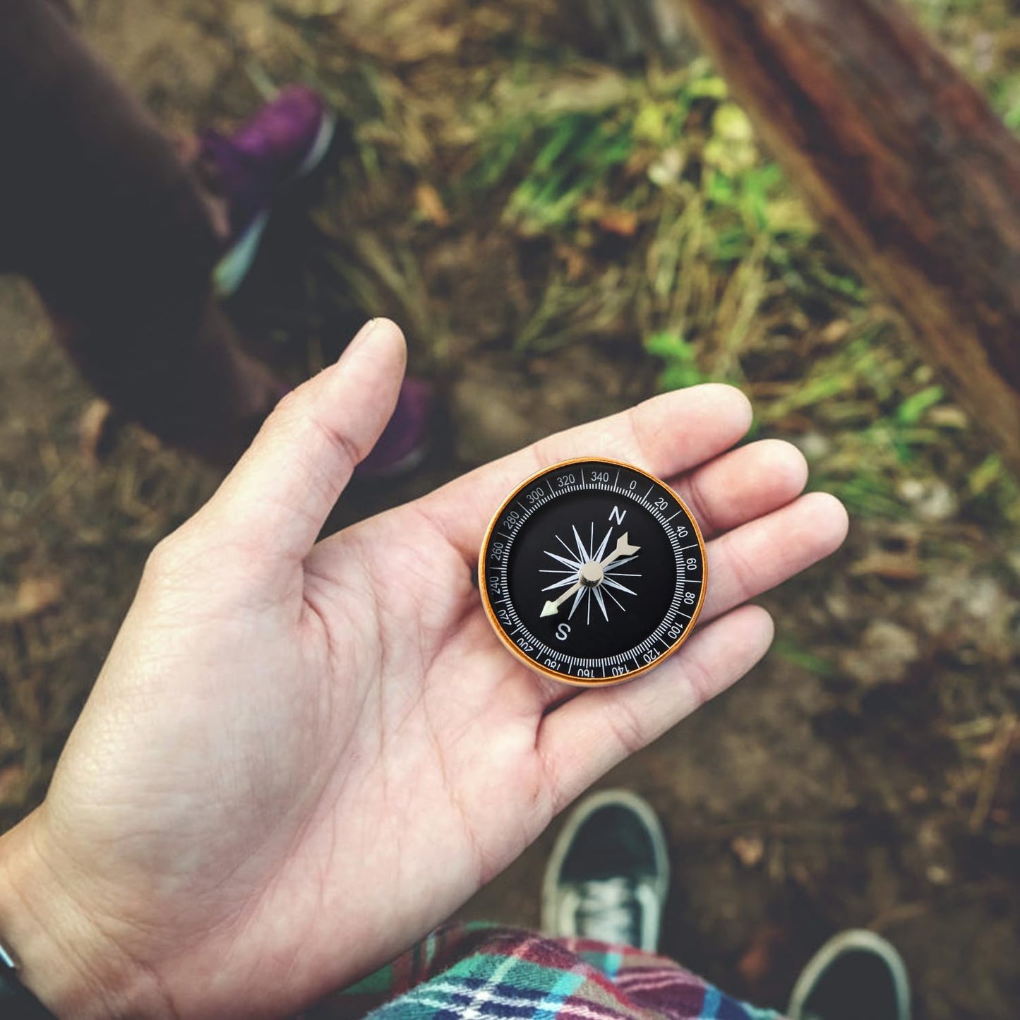 Esky Emergency Sleeping Bag, 2 Pack Survival Bag Portable Thermal Bivy Sack, Waterproof Lightweight Emergency Blanket Survival Gear with Compass for Camping Hiking Outdoor Adventure