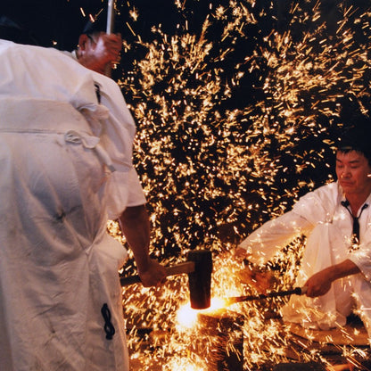 CANARY Corrugated Cardboard Scissors 8.5", Heavy Dudy Craft Scissors Angled Blade, Japanese Stainless Steel, Made in JAPAN, Blue