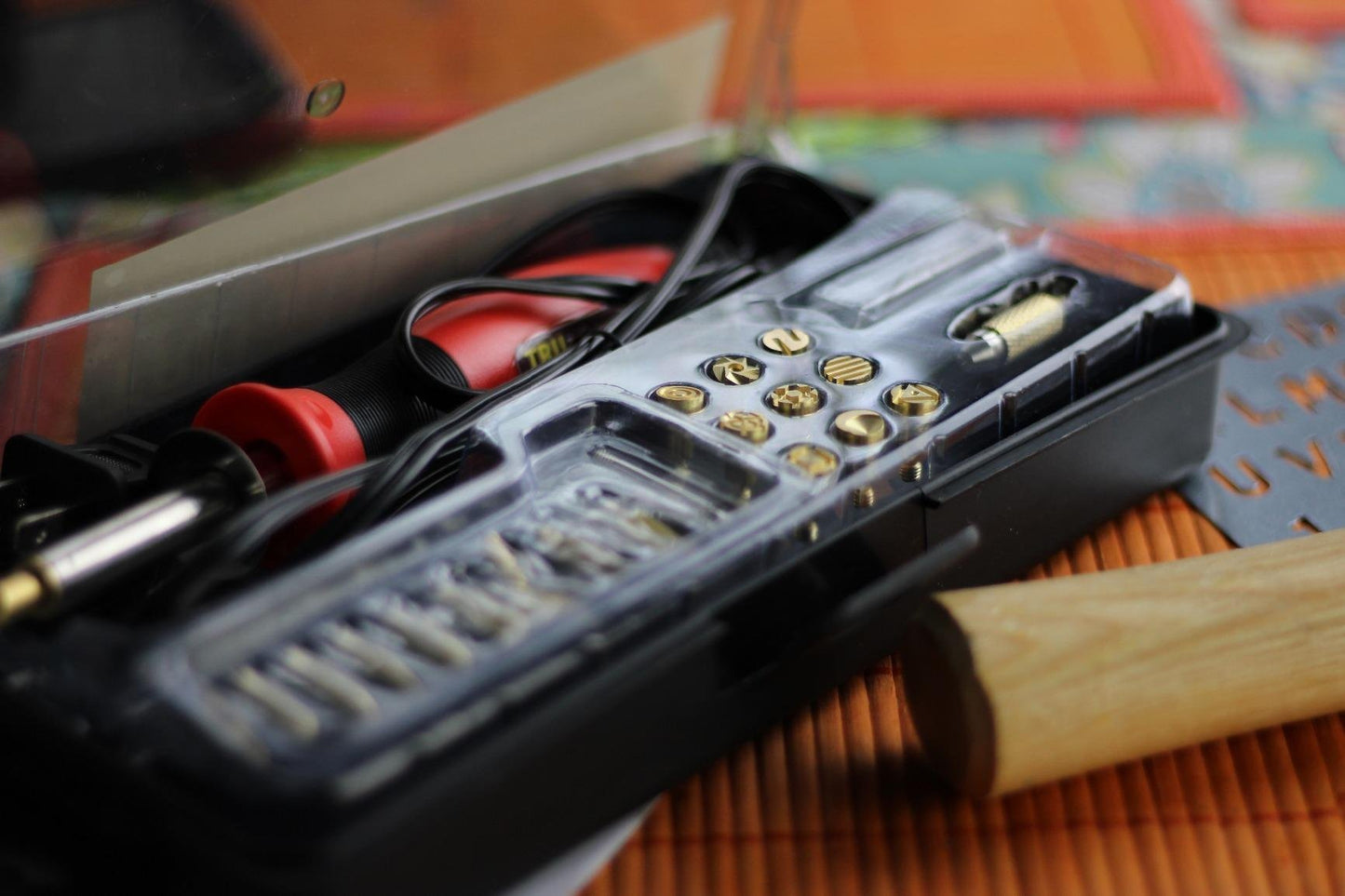 TRUArt Wood Burning Leather Pyrography Pen - Best Woodburning Crafts Tool Kit Set - Comes with 21 Different Tips - Dual Power Mode - 30W and 15W, Gourd