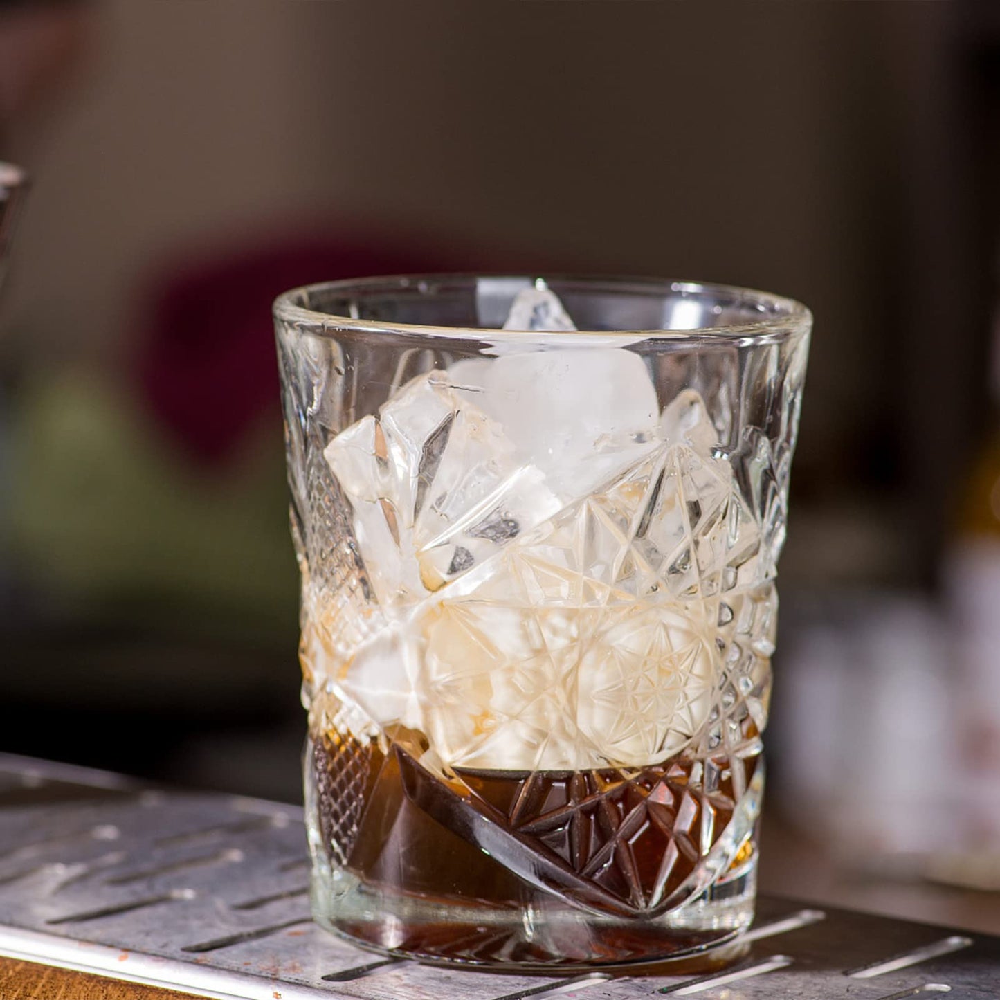 Stainless Steel Ice Pick, 9 inch Pick Tool with Safety Cover, Non-slip Wooden Handle Pick for Bars, Kitchen, Bartender Breaking Ice (M, Wood Color)