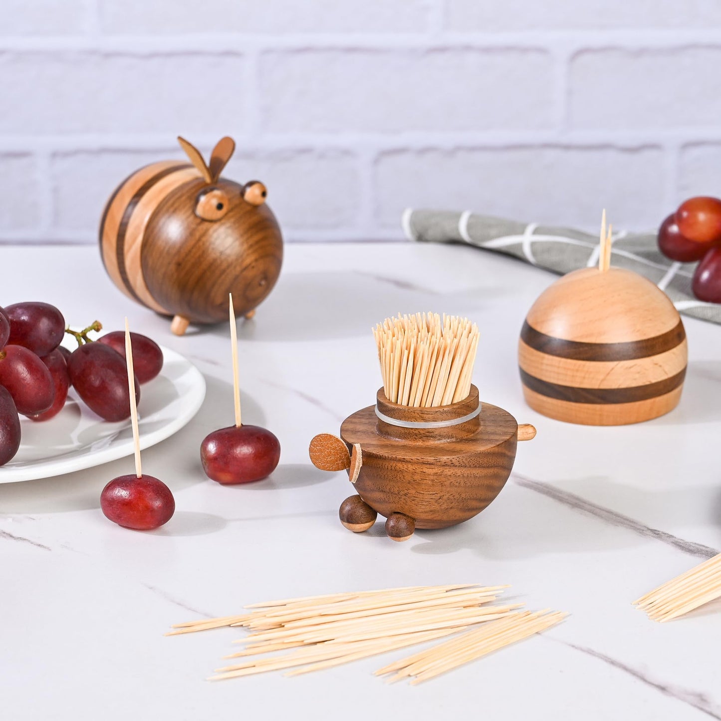 Damuzhi 1000 Count Bamboo Toothpicks Barbecue, Fruits And Teeth Cleaning - Round Double-Pointed Wooden Toothpicks, For Appetizers,Olives