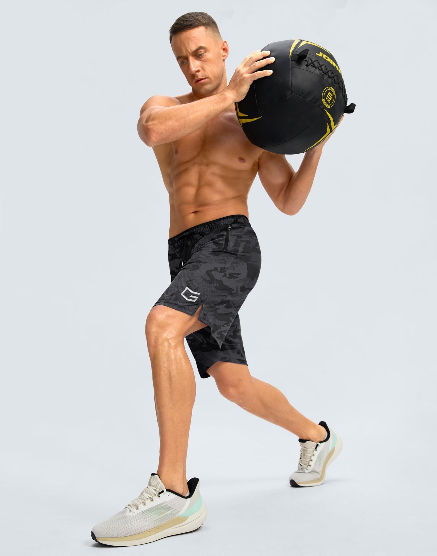 G Gradual Men's Gym Shorts wtih Zipper Pocket 9" Athletic Basketball Mesh Shorts for Men Workout Quick Dry Lightiweight(Grey Camo,L)