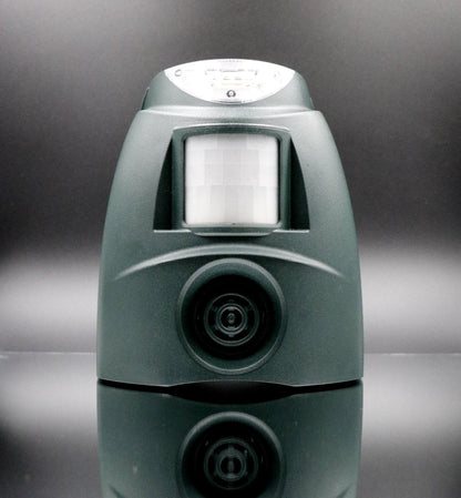 CLEANRTH TSBR620 Super Advanced Sonic & Ultrasonic Bird Repeller – Includes Triple Scan Technology