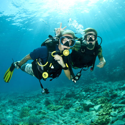 Snorkel Diving Mask Panoramic HD Swim Mask, Anti-Fog Scuba Diving Goggles,Tempered Glass Dive Mask Adult Youth Swim Goggles with Nose Cover for Diving, Snorkeling, Swimming (A-Black)