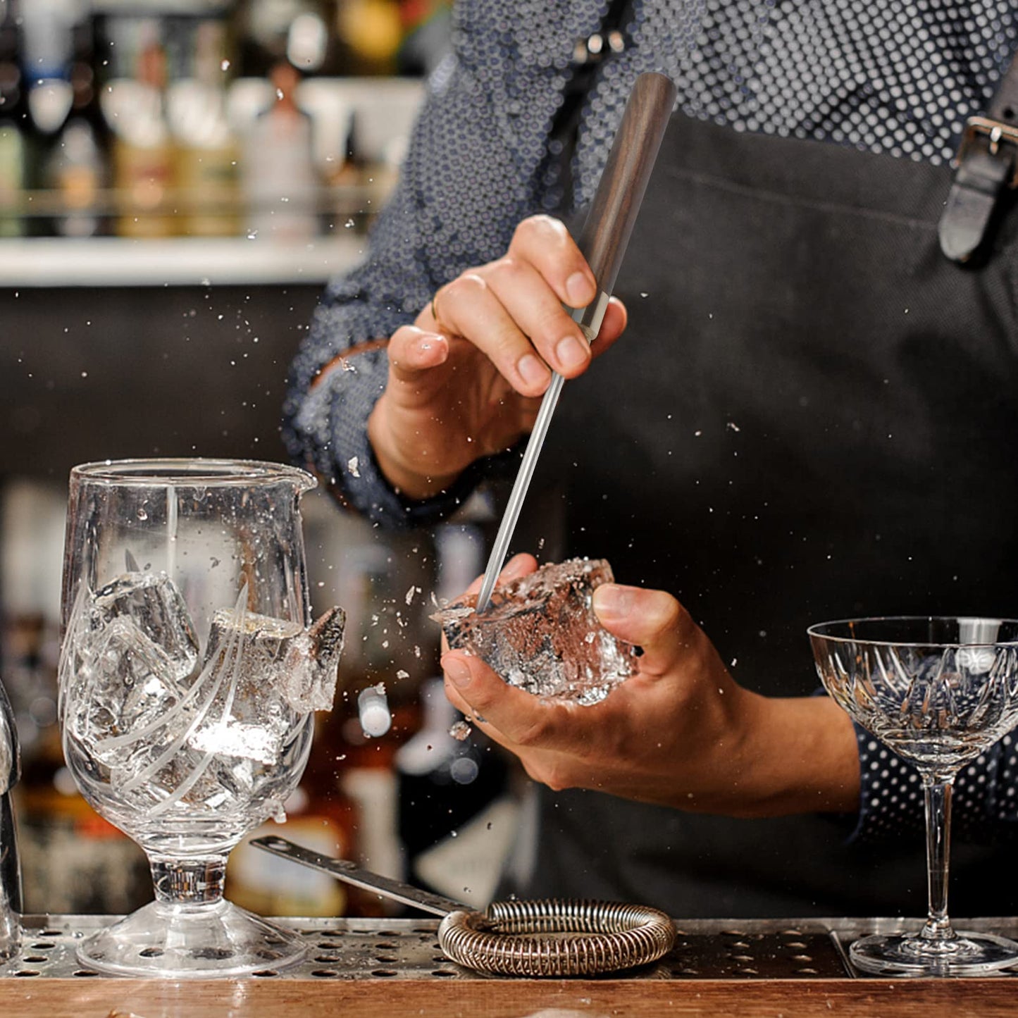 Stainless Steel Ice Pick, 9 inch Pick Tool with Safety Cover, Non-slip Wooden Handle Pick for Bars, Kitchen, Bartender Breaking Ice (M, Wood Color)