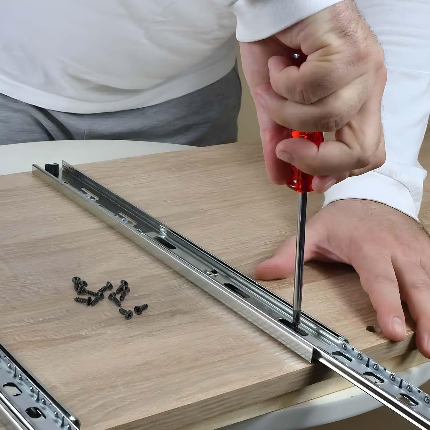 Wood Screws 1/2 Inch, FIXLINK Premium Flat Head Phillips Black Wood Screws 135 PCS, Self Tapping Electrophoresis Used in Indoor Furniture, Woodworking (#6 x 1/2")