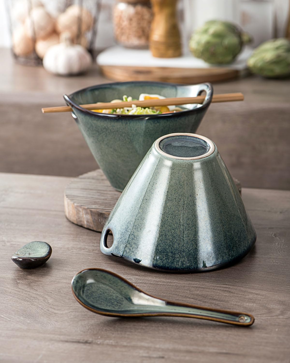 UNICASA Japanese Ramen Bowl Set with Chopsticks, Spoons and Rests, 20oz Deep Porcelain Noodle Bowl Set of 2 for Udon, Pho, Salad, Soup (Reactive Green)