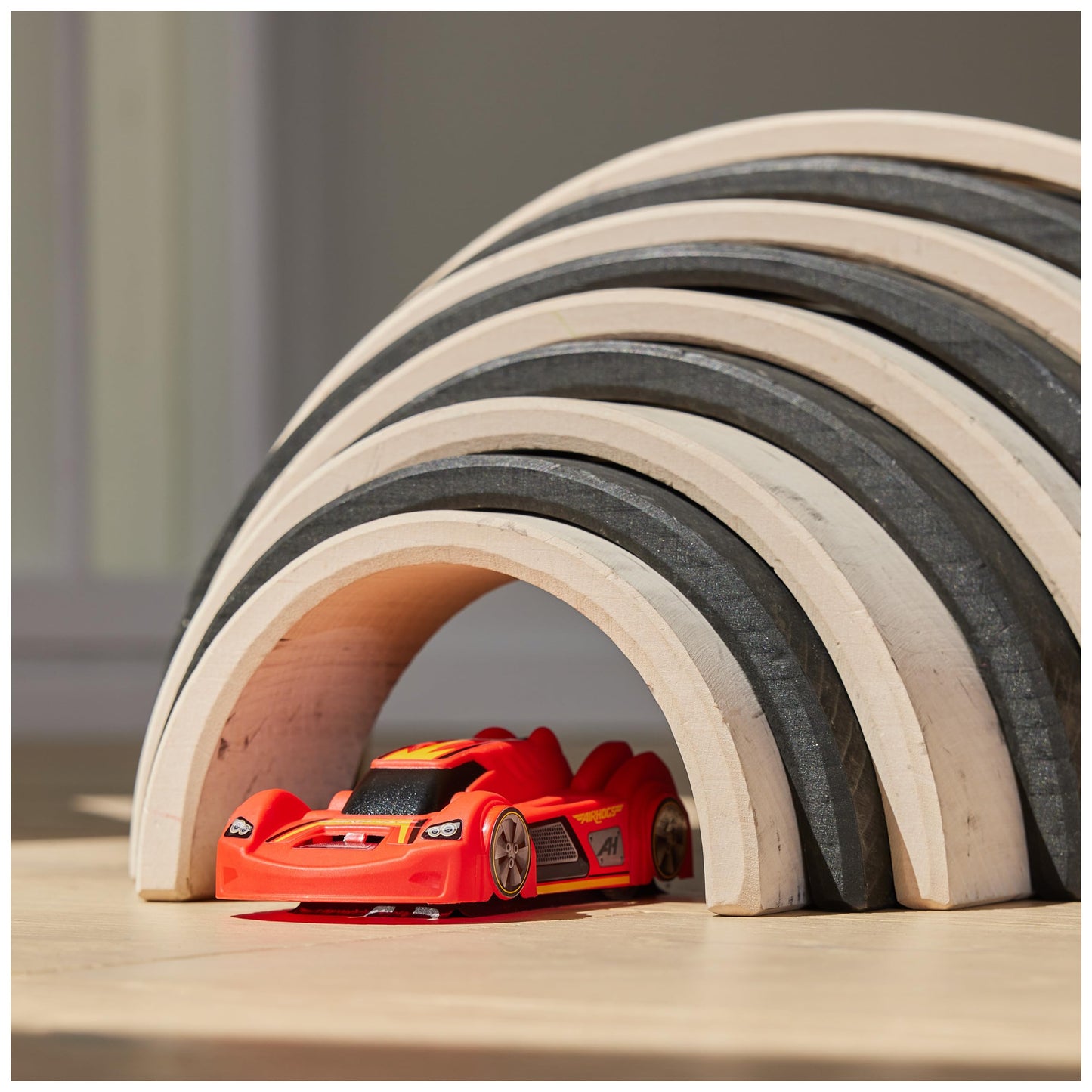 Air Hogs, Zero Gravity Sprint RC Car Wall Climber, Red USB Micro B Rechargeable Indoor Wall Racer, Over 4-Inches, Kids Toys for Kids Ages 4 and up