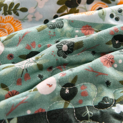 Exclusivo Mezcla 50"x 60" Quilted Throw Blanket- Microfiber Quilt Throw with Boho Patchwork Pattern, Reversible Green Versatile Lap Quilt for All Seasons, Lightweight Throws for Bed/Couch/Sofa