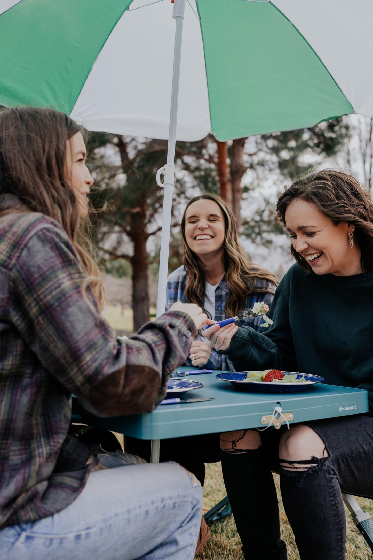 Stansport Enamel Dinner Plate - S.S. Edge - 10"