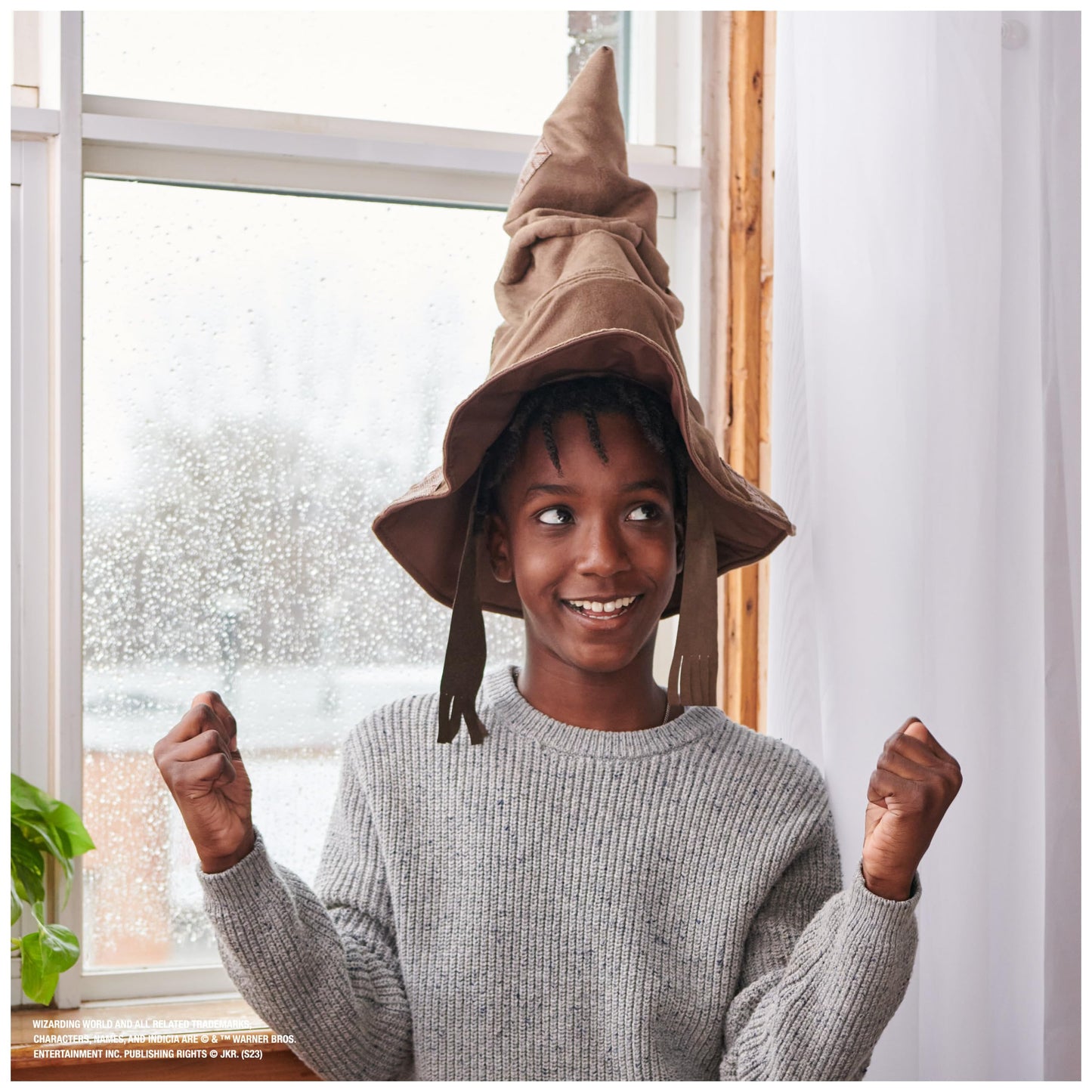 Wizarding World Harry Potter, Talking Sorting Hat with 15 Phrases for Pretend Play, Christmas Gifts for Kids