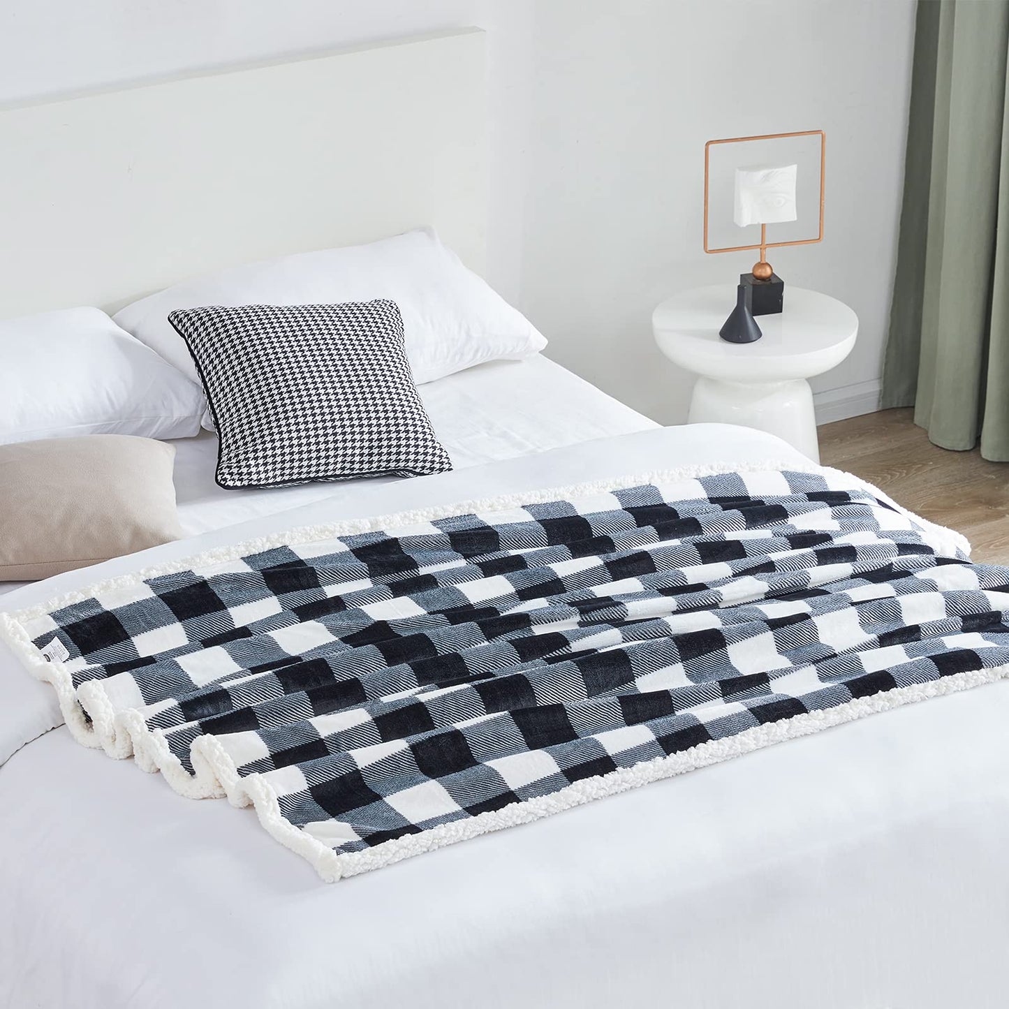 Touchat Sherpa Plaid Twin Blanket 60" X 70", Fuzzy Fluffy Soft Cozy Throw Blanket, Twin Size Plush Fleece Flannel Plush Microfiber Blanket for Couch Bed Sofa (Black)