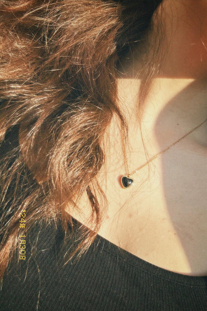 SmileBelle Black Heart Necklace for Women, Gothic Black Necklaces Black Tourmaline Necklace as Birthday Gifts for Her, Black Handmade Jewelry Silver Heart Pendant Necklace for Teen as Tendy Jewelry