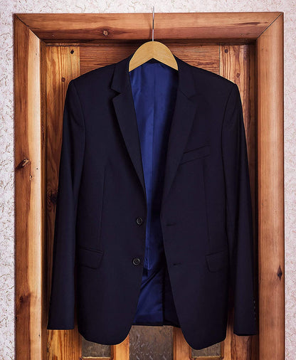 Utopia Home Premium Wooden Hangers 30 Pack - Durable & Slim Coat Hanger - Suit Hanger with 360-Degree Rotatable Hook - Wood Hangers with Shoulder Grooves (Natural Color)