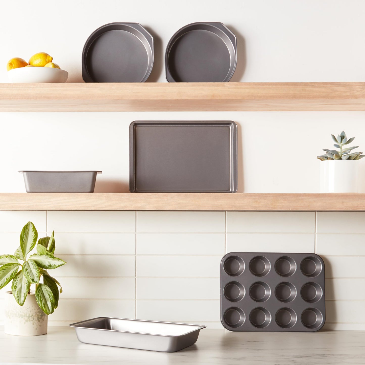 Amazon Basics 6 Piece Nonstick, Carbon Steel Oven Safe Bakeware Set with Cake, Muffin, Cookie, and Loaf Pans, 6 Piece, 16.25 x 11.75 x 6.25 inches