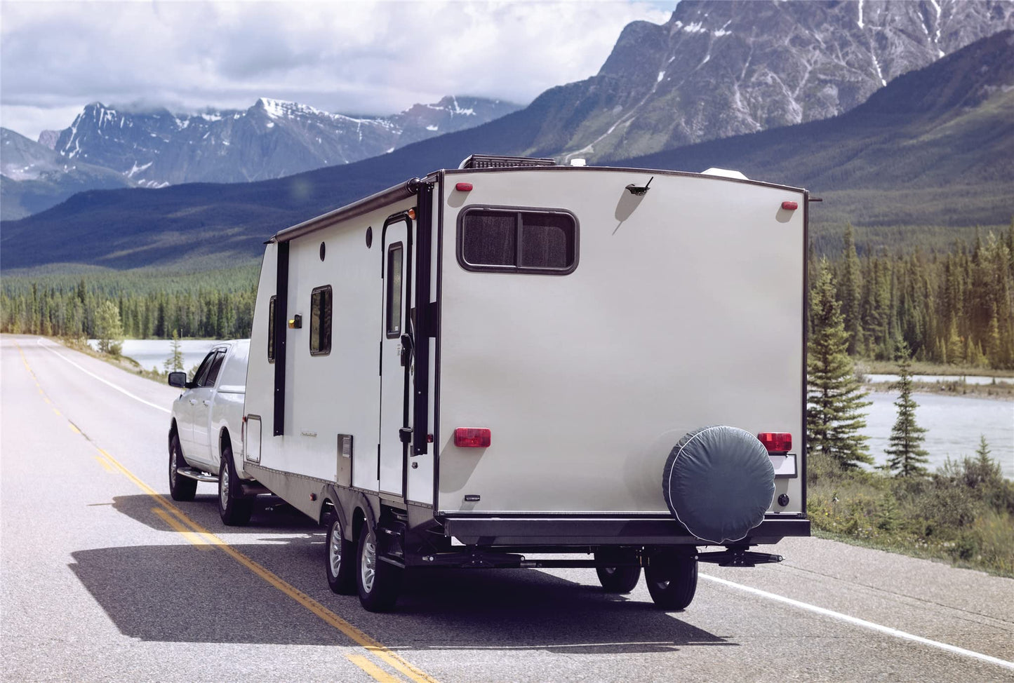 Furrion Vision S Wireless RV Backup Camera System with 5-Inch Monitor, 1 Rear Sharkfin, Infrared Night Vision, Wide-Angle View, Hi-Res, IP65 Waterproof, Motion Detection, Microphone - FOS05TASF