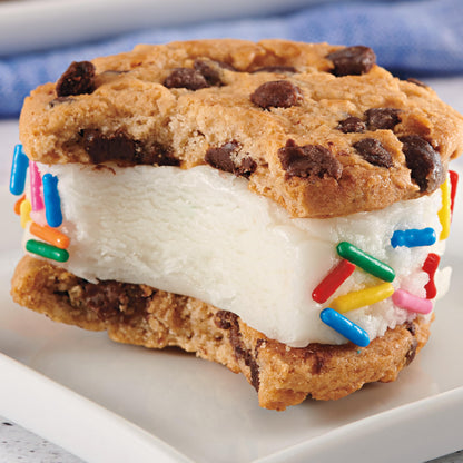 CHIPS AHOY! Cookies Variety Pack, Original Chocolate Chip, Chewy Chocolate Chip with Reese's Peanut Butter Cups & Chewy Hershey's Fudge Filled Soft Cookies, 50 Snack Packs