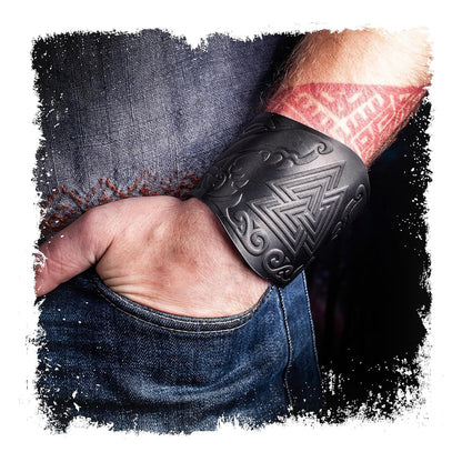 Stahlgilde 100% Real Leather Viking Cuff Bracelet - Handmade Valknut Black Wristband - Gift for Men Women - Genuine Leather Viking Punk Lv Axe Сuffs - Size M for wrist 6.5"-7.5" 90wc
