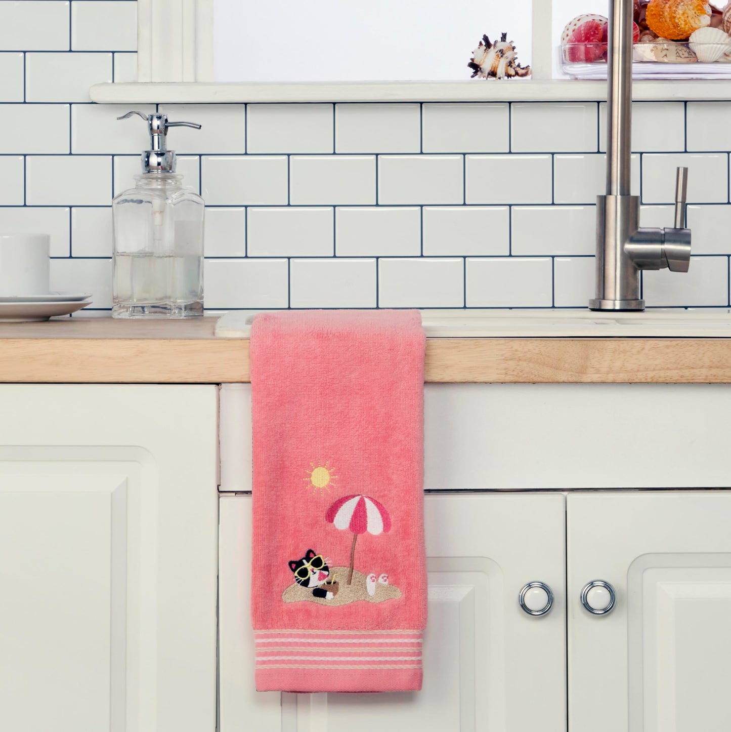 SKL Home Buried Cat Hand Towel 2pc Set for Bath/Kitchen/Bar & Gift, Coral Pink