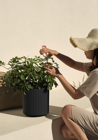 Veradek Demi Series Round Planter for Porch, Patio, Backyard | Durable Plastic-Stone Composite Material | Modern Décor for Tall Plants, Flowers