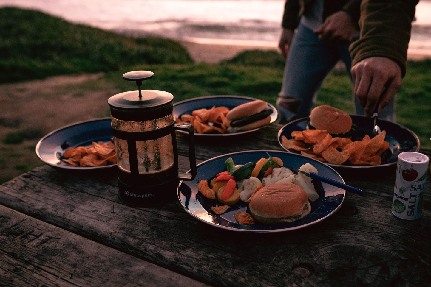 Stansport Enamel Dinner Plate - S.S. Edge - 10"