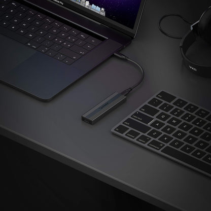 SABRENT USB 3.2 Type-C Tool-Free Enclosure for M.2 PCIe NVMe and SATA SSDs (EC-SNVE)