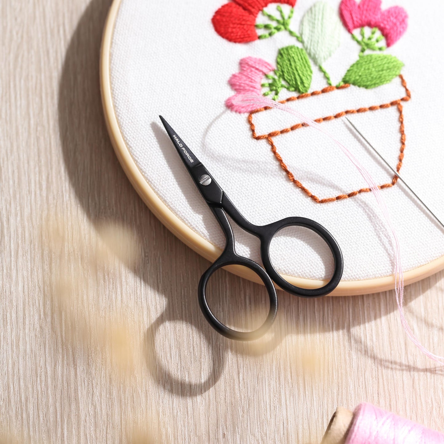 Small Embroidery Scissors: Small Sharp Scissors, Little Straight Stainless Steel Pointed Tip Precision Cutting Details Thread Yarn for Quilting Knitting Cross Stitch, 3.5 Inch Black