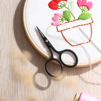 Small Embroidery Scissors: Small Sharp Scissors, Little Straight Stainless Steel Pointed Tip Precision Cutting Details Thread Yarn for Quilting Knitting Cross Stitch, 3.5 Inch Black