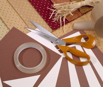 Fiskars Universal Scissors for Handcraft, Sewing and Office Work, Classic, Length: 21 cm, for Right-Handers, Orange, 1005148