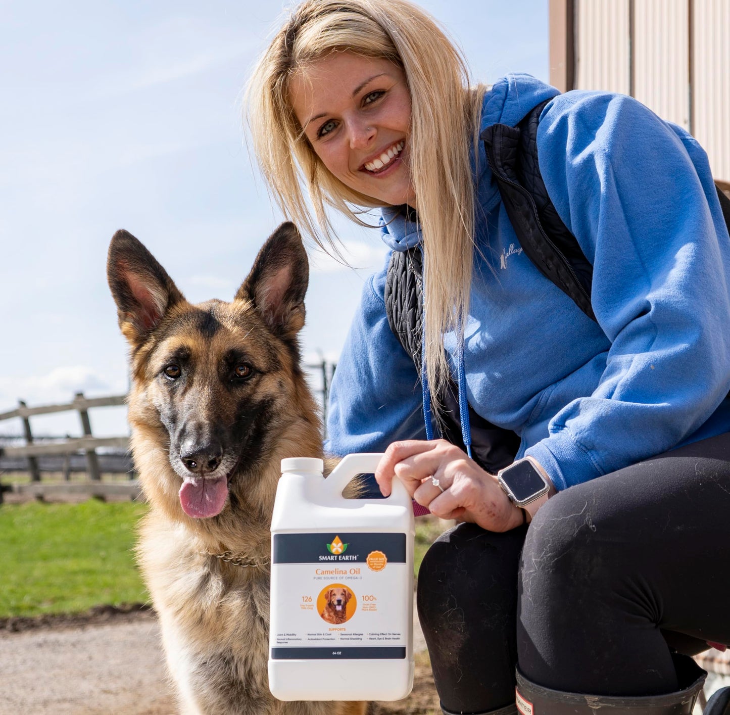 Smart Earth Camelina Oil for Dogs - Omega 3, 6, 9 Supplement for Healthy Skin, Shiny Coat & Flexible Joints - Dog Joint Supplement - Natural Canine Wellness - Omega 3 for Dogs (Pump Included - 64oz)