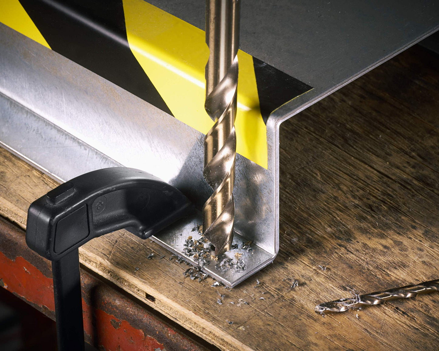 BOSCH CO14B 14-Piece Assorted Set with Included Case - Cobalt M42 Metal Drill Bits with Three-Flat Shank for Drilling Applications in Stainless Steel, Cast Iron, Titanium, and Light-Gauge Metal