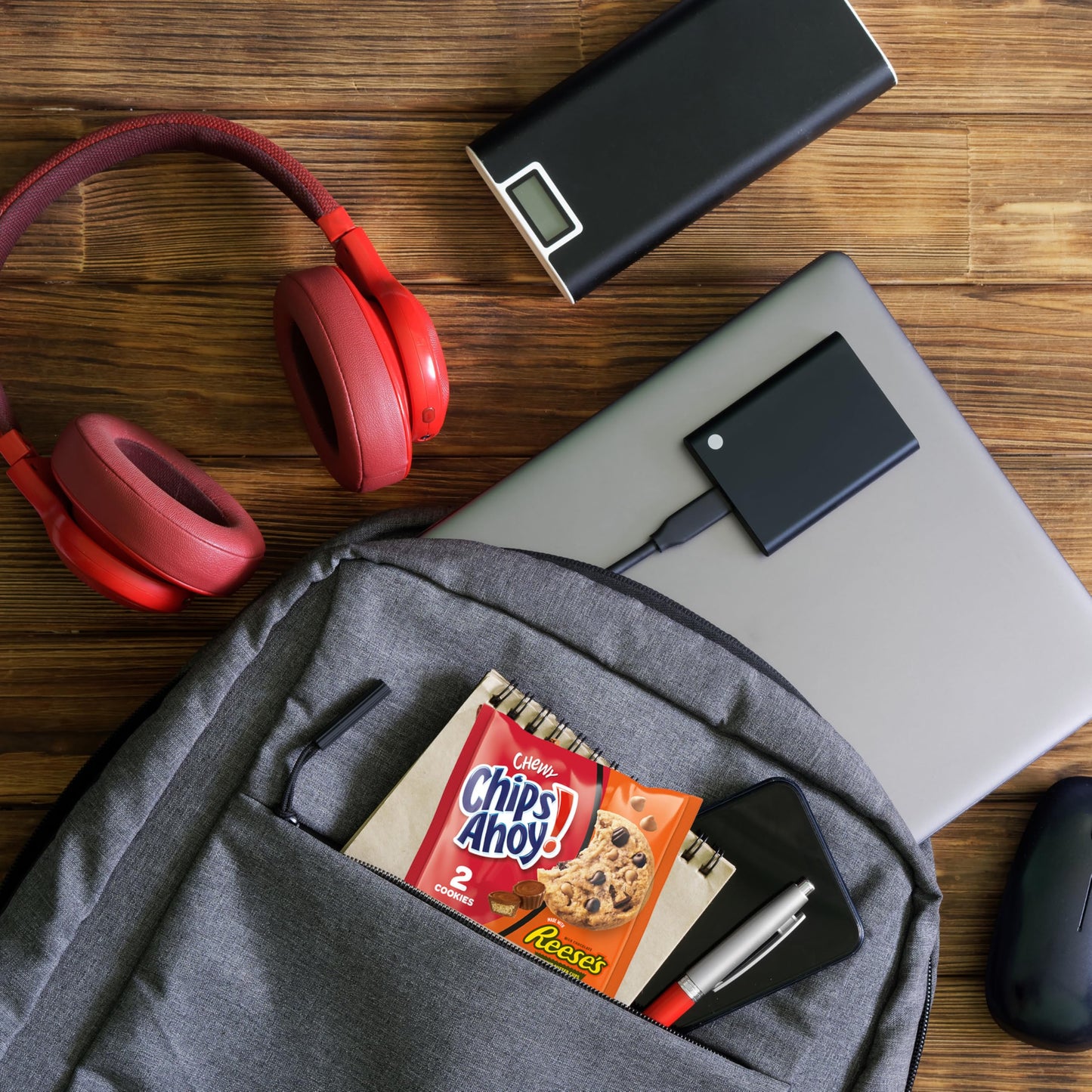 CHIPS AHOY! Cookies Variety Pack, Original Chocolate Chip, Chewy Chocolate Chip with Reese's Peanut Butter Cups & Chewy Hershey's Fudge Filled Soft Cookies, 50 Snack Packs