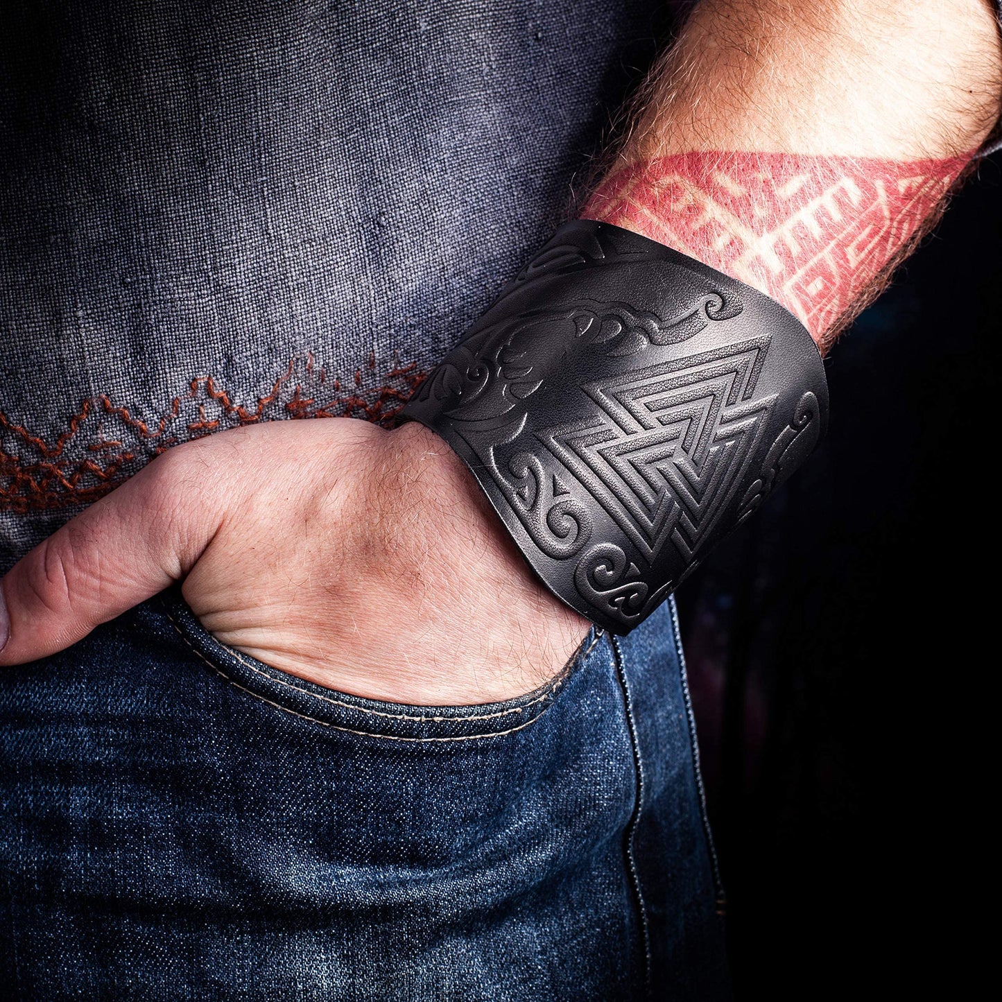 Stahlgilde 100% Real Leather Viking Cuff Bracelet - Handmade Valknut Black Wristband - Gift for Men Women - Genuine Leather Viking Punk Lv Axe Сuffs - Size M for wrist 6.5"-7.5" 90wc