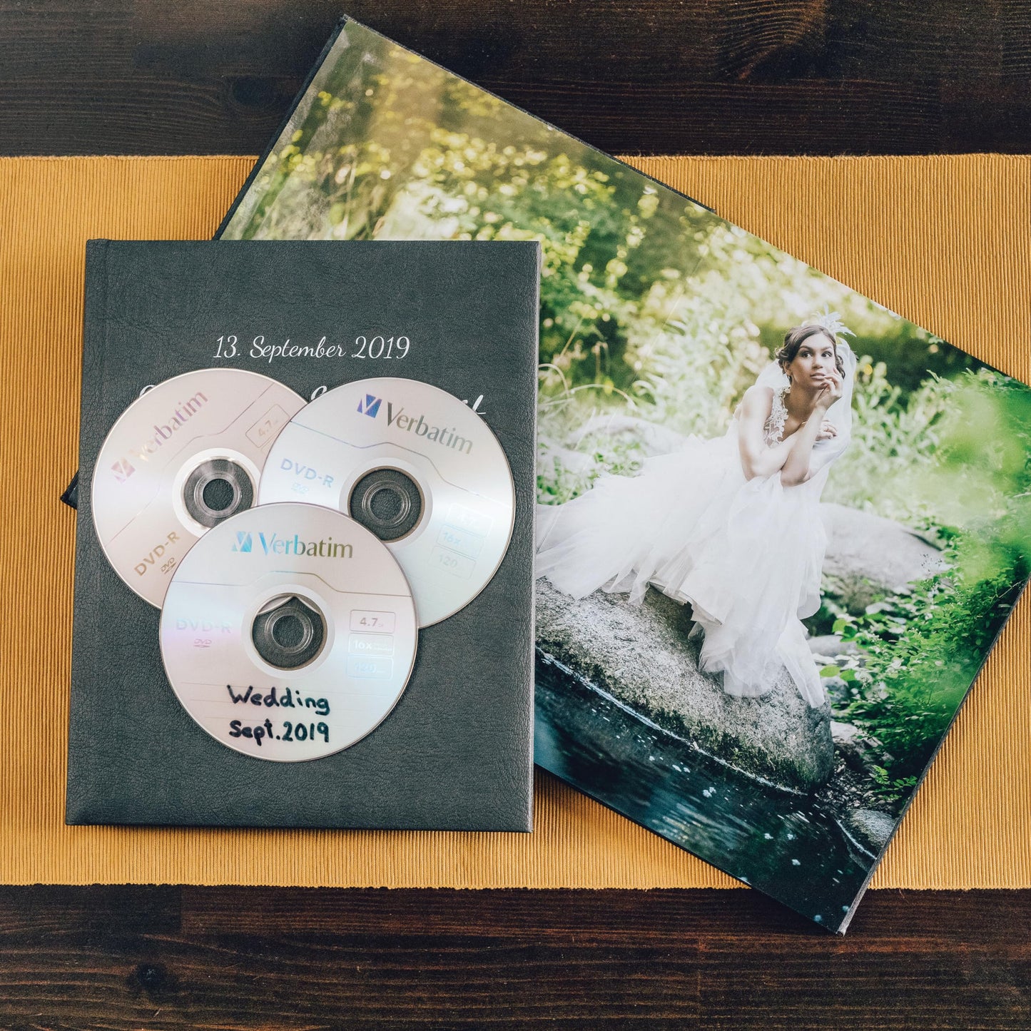 Verbatim DVD-R Blank Discs AZO Dye 4.7GB 16X Recordable Disc - 10 Pack Wrap Silver