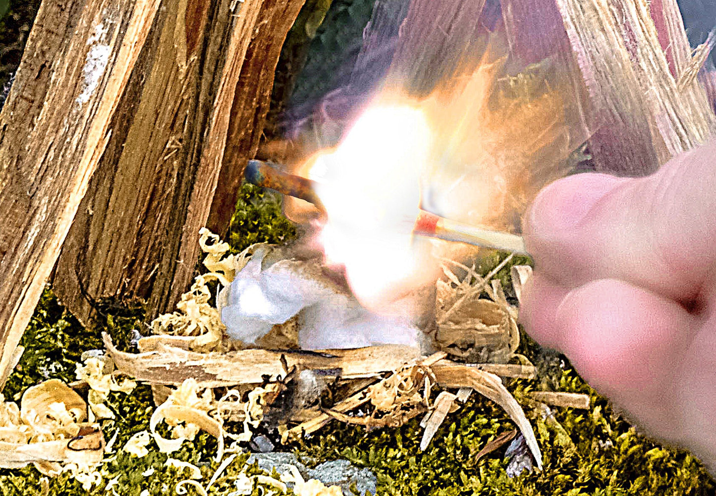 UCO Stormproof Match Kit with Waterproof Case, 25 Stormproof Matches and 3 Strikers - Orange